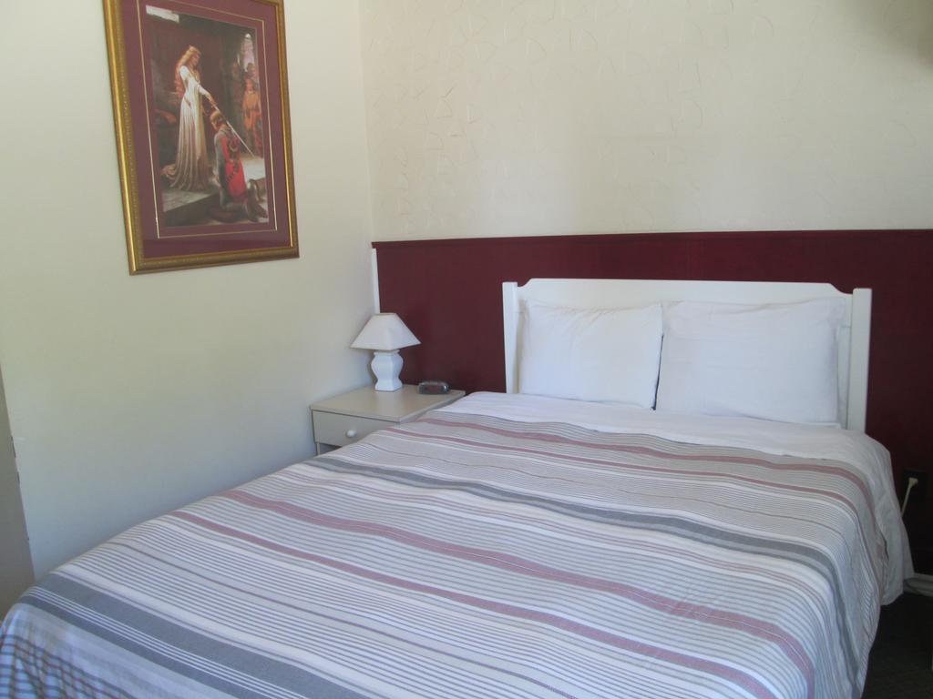Edgewater Motel And Campground Temiskaming Shores Bilik gambar